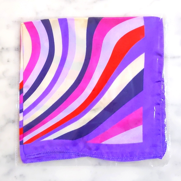 NWT. Purple colorful scarf. - Picture 3 of 3
